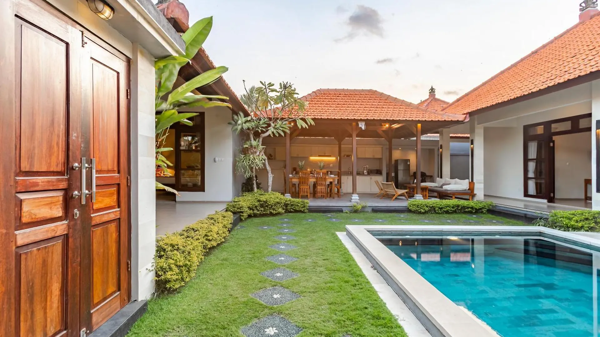 Amaluna II Villa In Seminyak